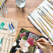 DAVELIOU™ ART STORAGE HOLDERS represent great value, with no compromise on quality! Paint indoors or head outdoor and paint en plein air, whatever the occasion or mood – classroom, art class, studio or outdoors. Perfect aid for your artwork!