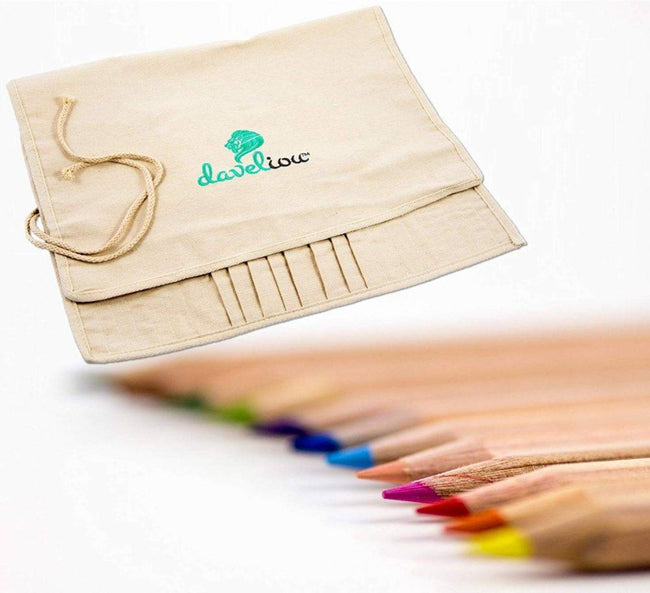 Daveliou™ paint brush case with ultimate craftsmanship, our vision is to provide high-quality supplies that work with you, not against you! This means producing a brush holder that works effectively and is built to last.  With Daveliou, there’s no need to worry about the condition of your art supplies. 